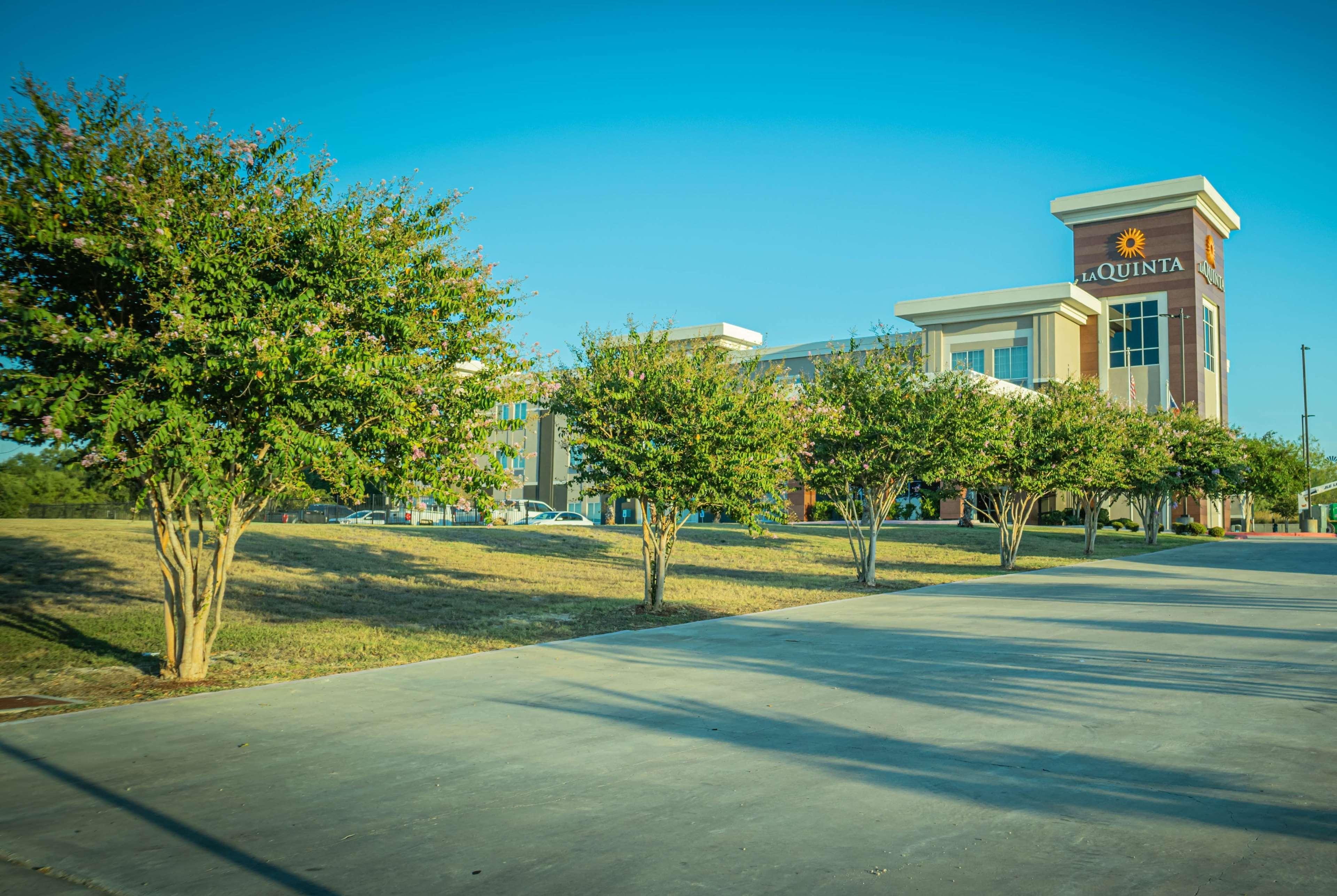 La Quinta By Wyndham Karnes City - Kenedy Esterno foto
